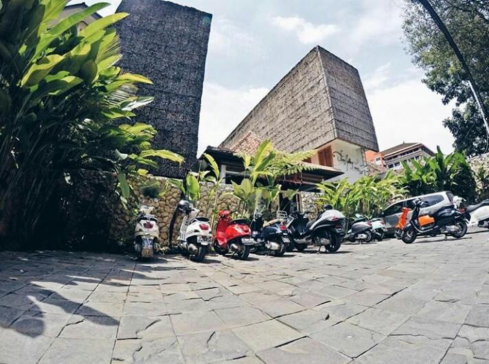 Flores Gallery Hotel Bandung Exteriér fotografie